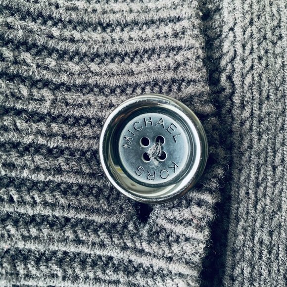 🇺🇸 MICHAEL KORS black knit cape size M - Picture 6 of 7